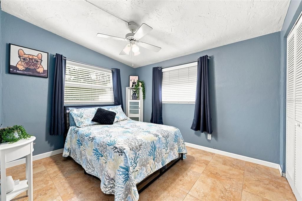 For Sale: $359,000 (2 beds, 1 baths, 850 Square Feet)