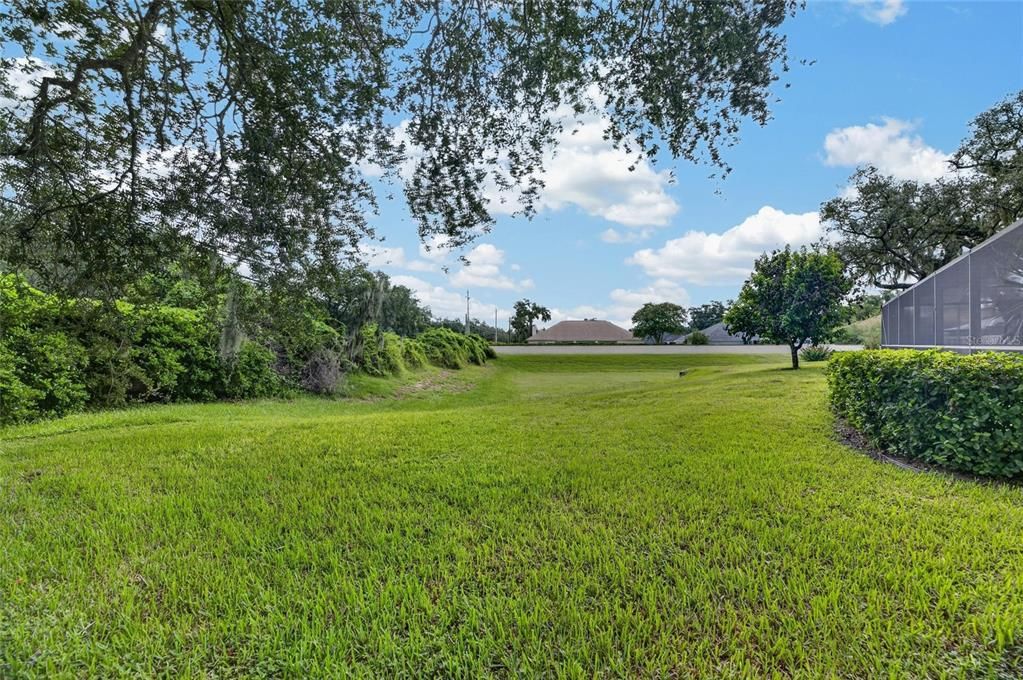 For Sale: $800,000 (4 beds, 2 baths, 3076 Square Feet)