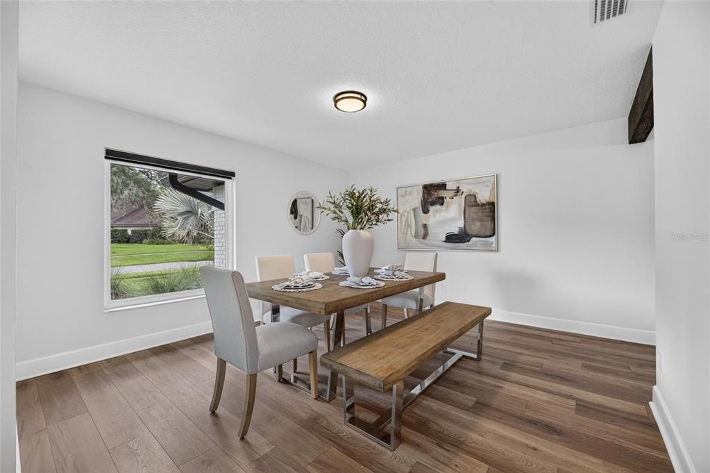 For Sale: $800,000 (4 beds, 2 baths, 3076 Square Feet)