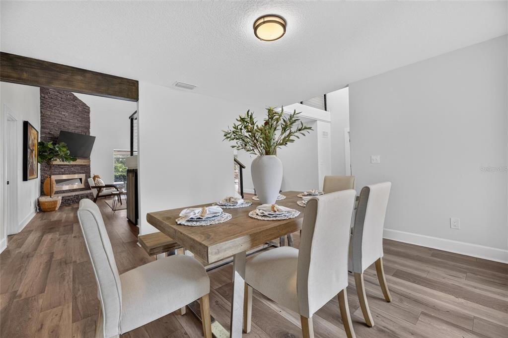 For Sale: $800,000 (4 beds, 2 baths, 3076 Square Feet)