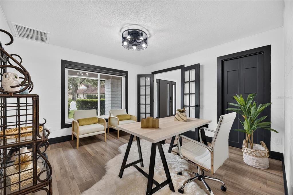 For Sale: $800,000 (4 beds, 2 baths, 3076 Square Feet)