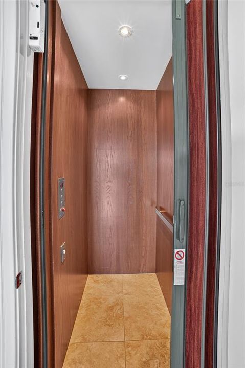 На продажу: $3,990,000 (7 спален, 7 ванн, 5109 Квадратных фут)