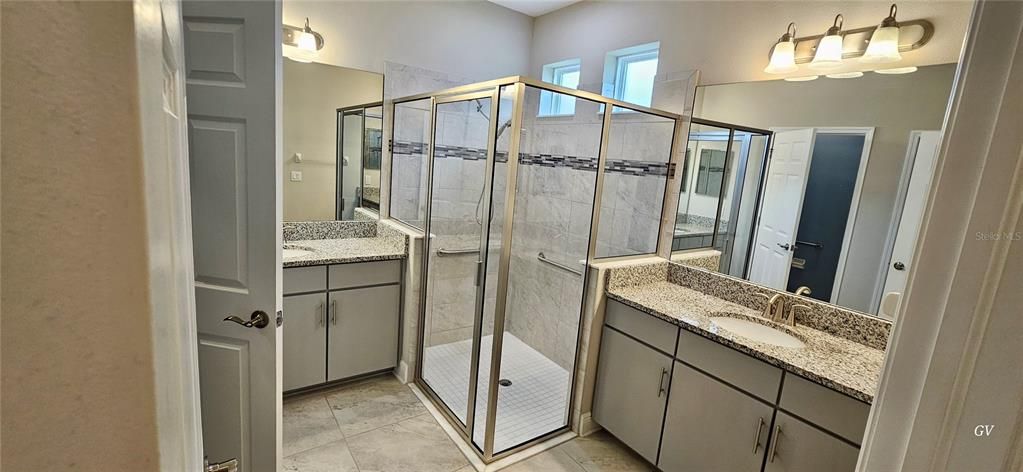 For Rent: $2,497 (2 beds, 2 baths, 1824 Square Feet)