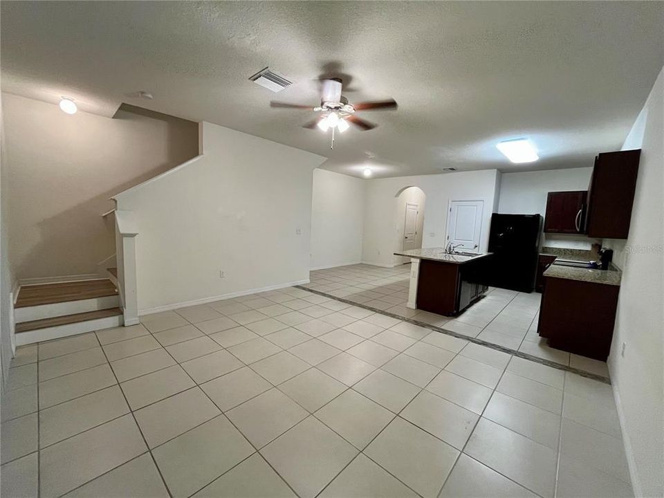 For Rent: $2,200 (3 beds, 2 baths, 1707 Square Feet)