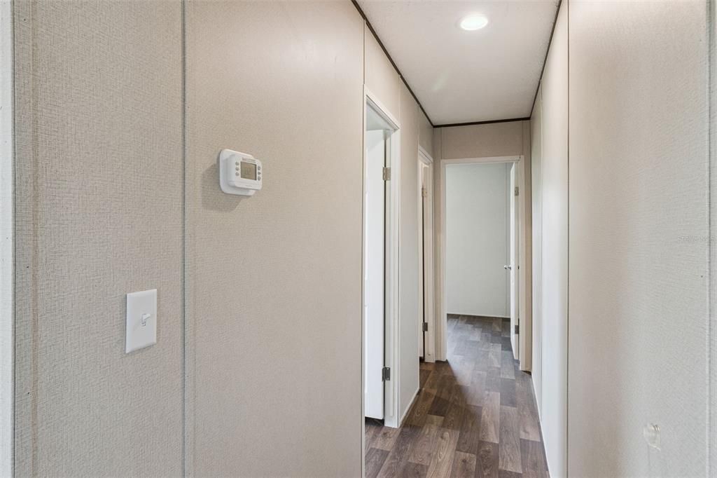 For Rent: $1,650 (3 beds, 2 baths, 1000 Square Feet)