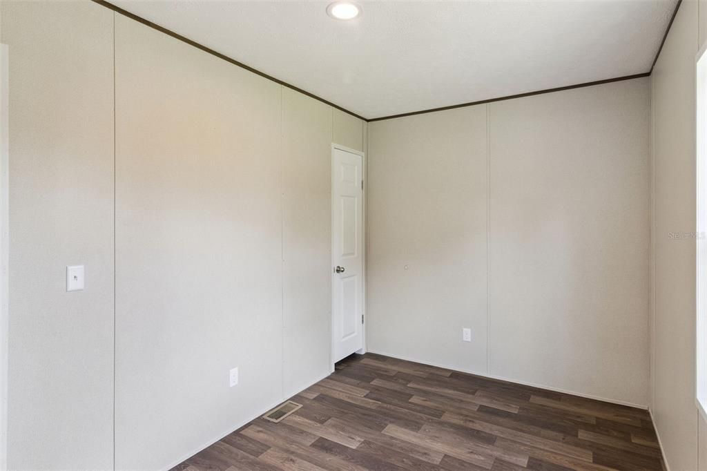 For Rent: $1,650 (3 beds, 2 baths, 1000 Square Feet)