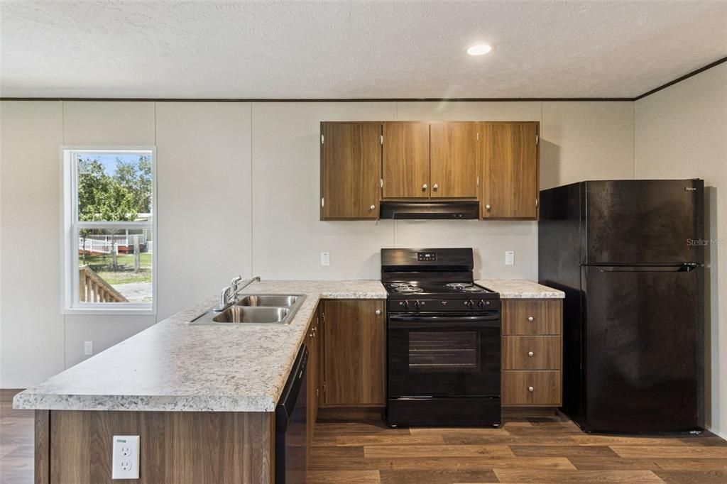 For Rent: $1,650 (3 beds, 2 baths, 1000 Square Feet)