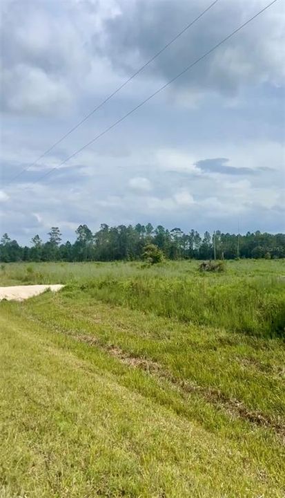 待售: $349,500 (23.78 acres)