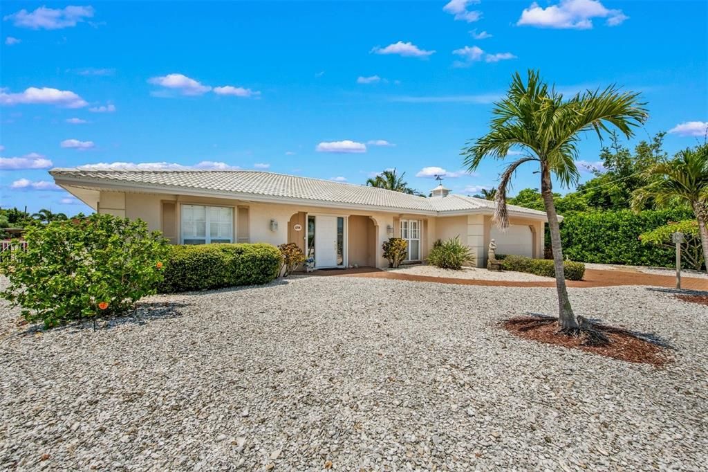 For Rent: $7,500 (3 beds, 2 baths, 1947 Square Feet)