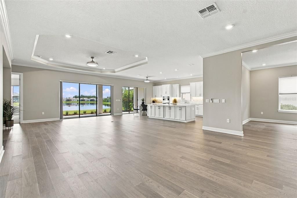 En Venta: $975,000 (3 camas, 3 baños, 3104 Pies cuadrados)