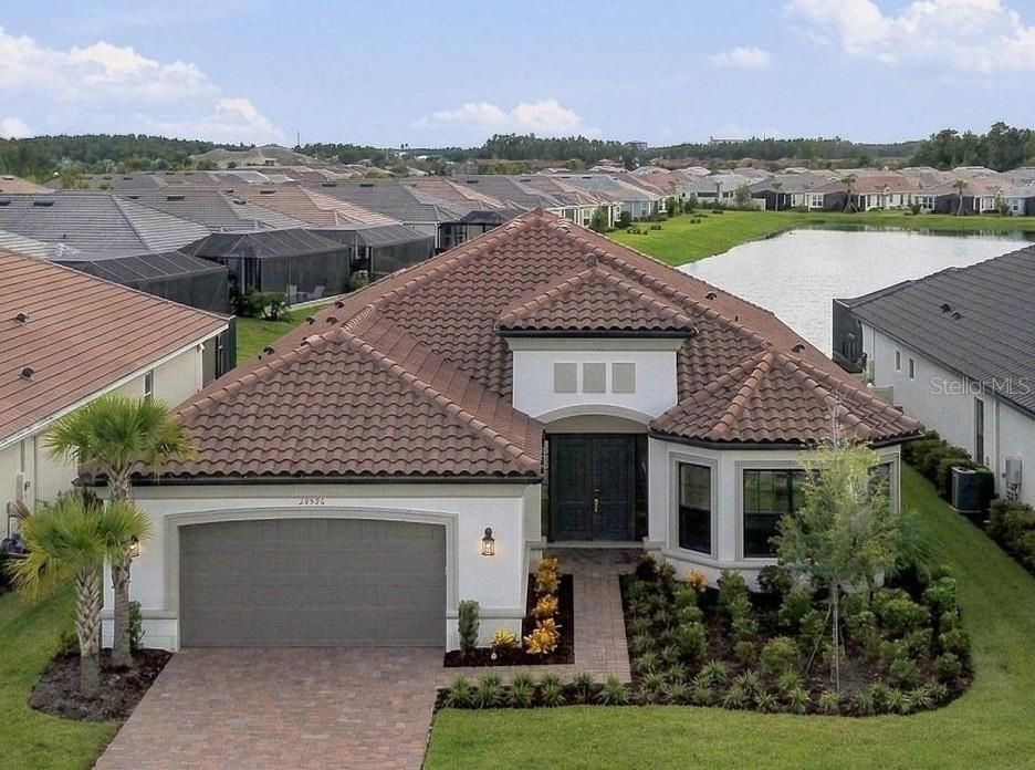 En Venta: $975,000 (3 camas, 3 baños, 3104 Pies cuadrados)