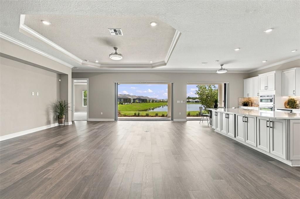 En Venta: $975,000 (3 camas, 3 baños, 3104 Pies cuadrados)