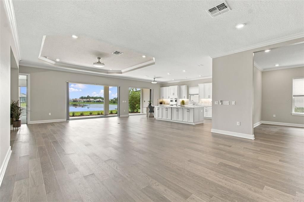 En Venta: $975,000 (3 camas, 3 baños, 3104 Pies cuadrados)