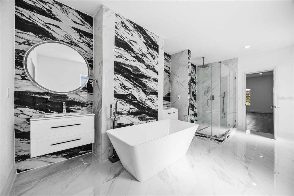 For Sale: $648,000 (5 beds, 5 baths, 3300 Square Feet)