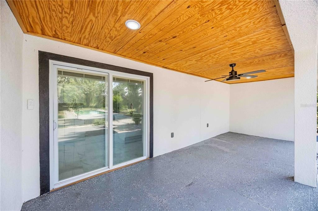 For Sale: $648,000 (5 beds, 5 baths, 3300 Square Feet)