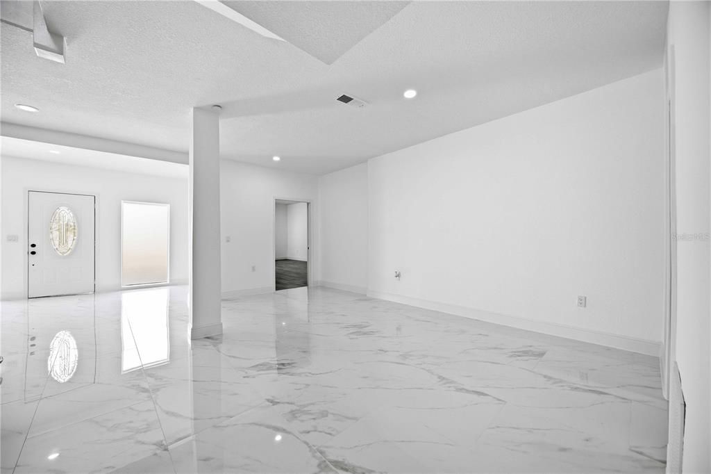 For Sale: $648,000 (5 beds, 5 baths, 3300 Square Feet)