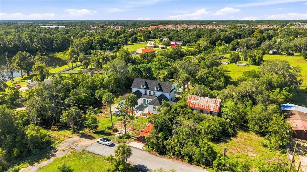 For Sale: $648,000 (5 beds, 5 baths, 3300 Square Feet)