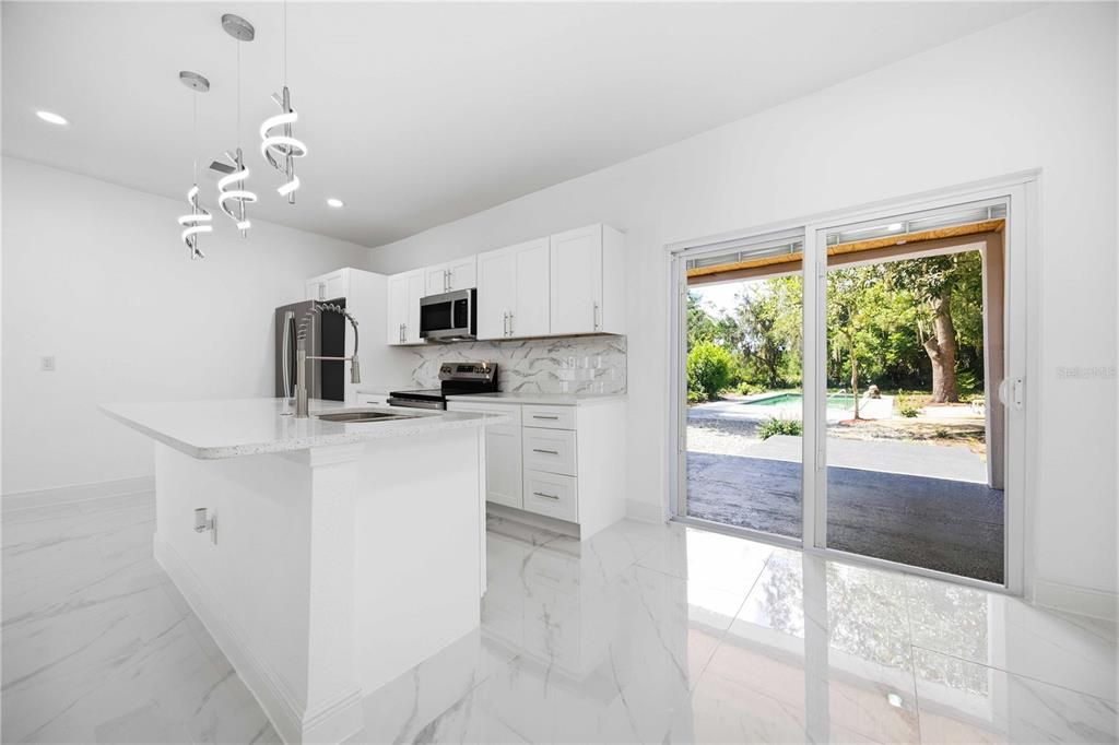 For Sale: $648,000 (5 beds, 5 baths, 3300 Square Feet)