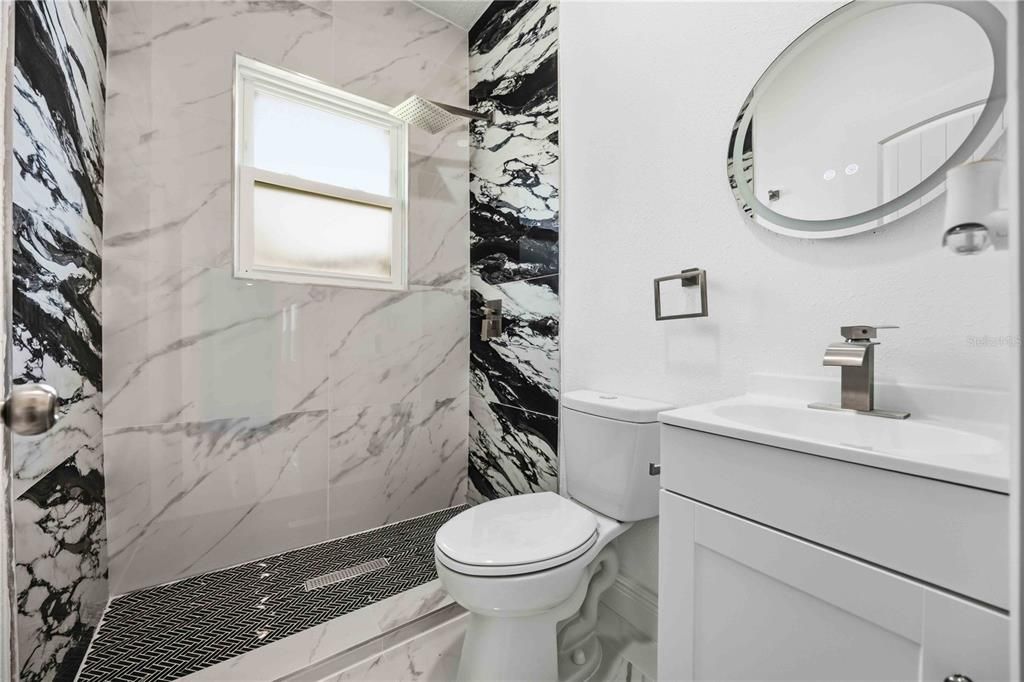 For Sale: $648,000 (5 beds, 5 baths, 3300 Square Feet)
