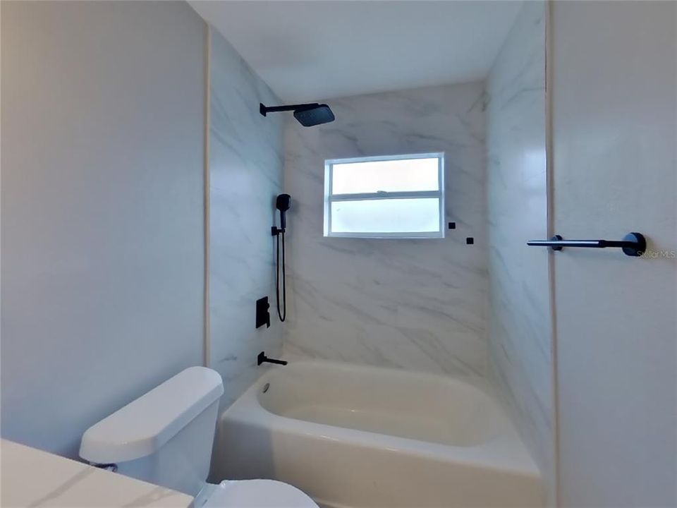 For Rent: $2,129 (3 beds, 2 baths, 1286 Square Feet)