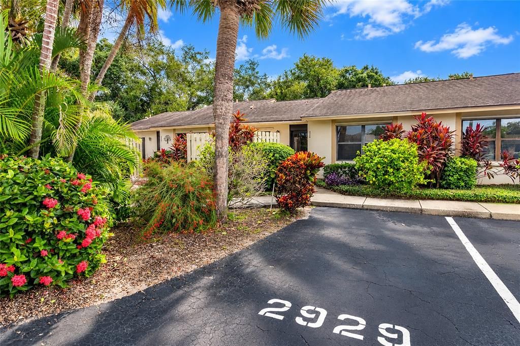 For Sale: $159,900 (2 beds, 2 baths, 934 Square Feet)