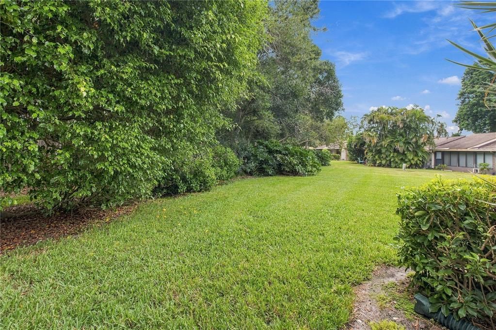 For Sale: $159,900 (2 beds, 2 baths, 934 Square Feet)