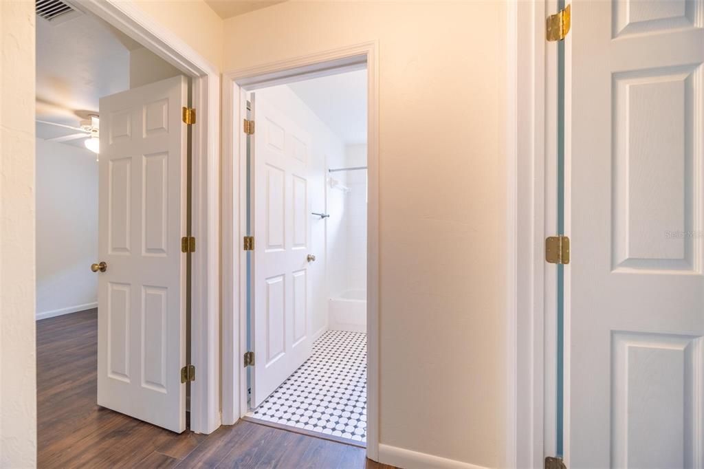 For Sale: $309,999 (3 beds, 2 baths, 1321 Square Feet)