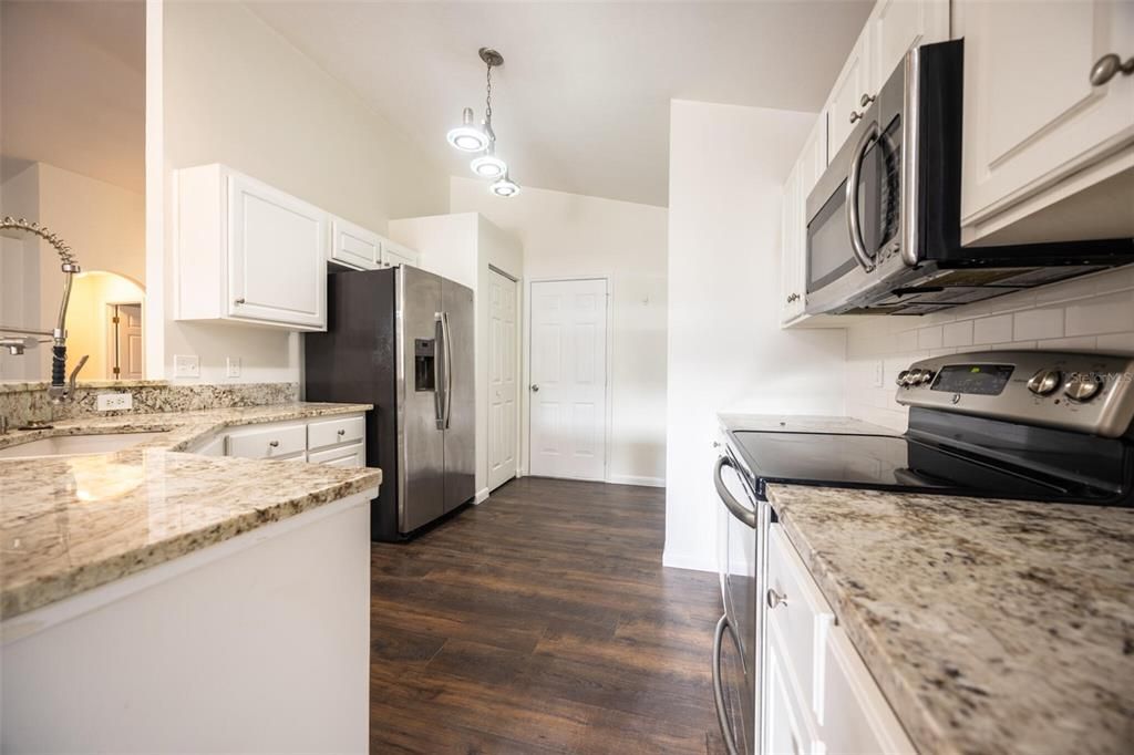 For Sale: $309,999 (3 beds, 2 baths, 1321 Square Feet)