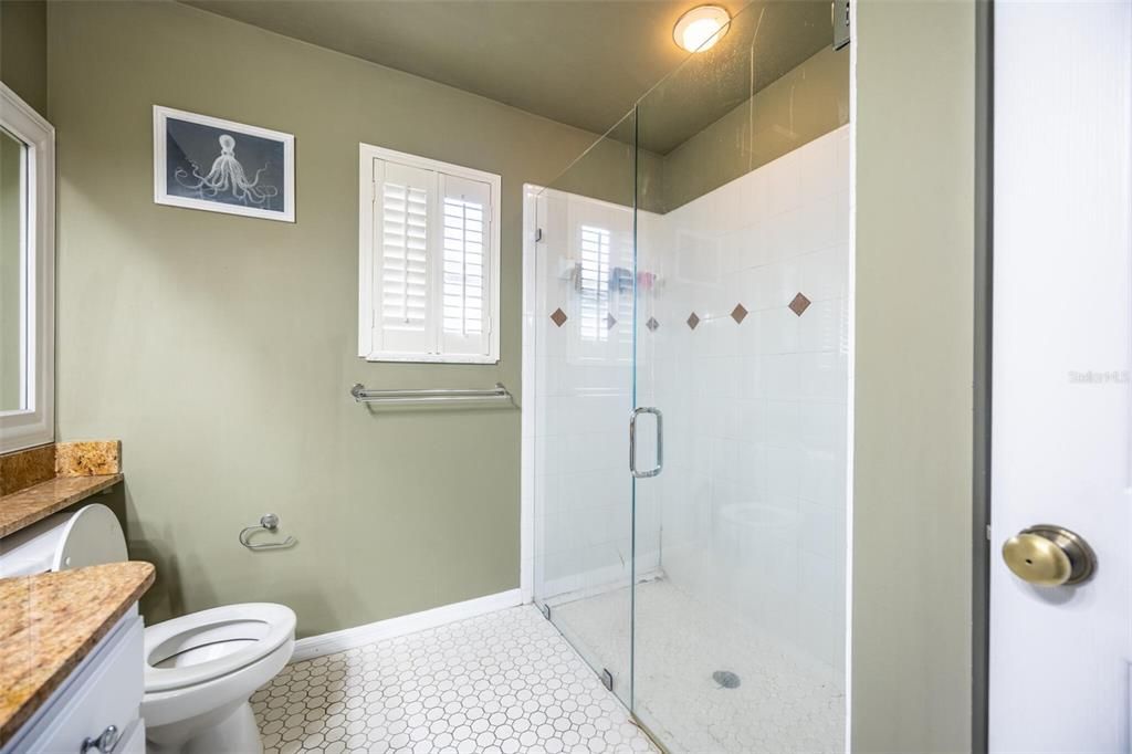 For Sale: $309,999 (3 beds, 2 baths, 1321 Square Feet)