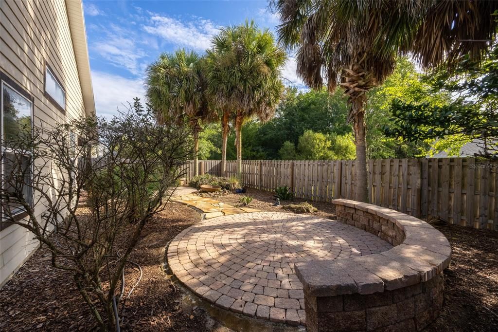 For Sale: $309,999 (3 beds, 2 baths, 1321 Square Feet)