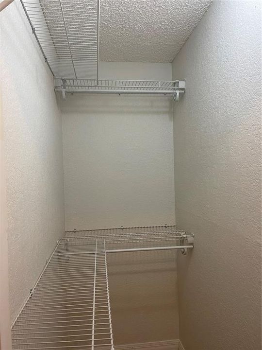 For Rent: $1,450 (1 beds, 1 baths, 694 Square Feet)