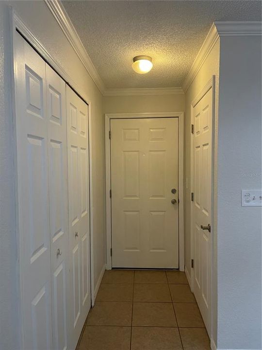 For Rent: $1,450 (1 beds, 1 baths, 694 Square Feet)