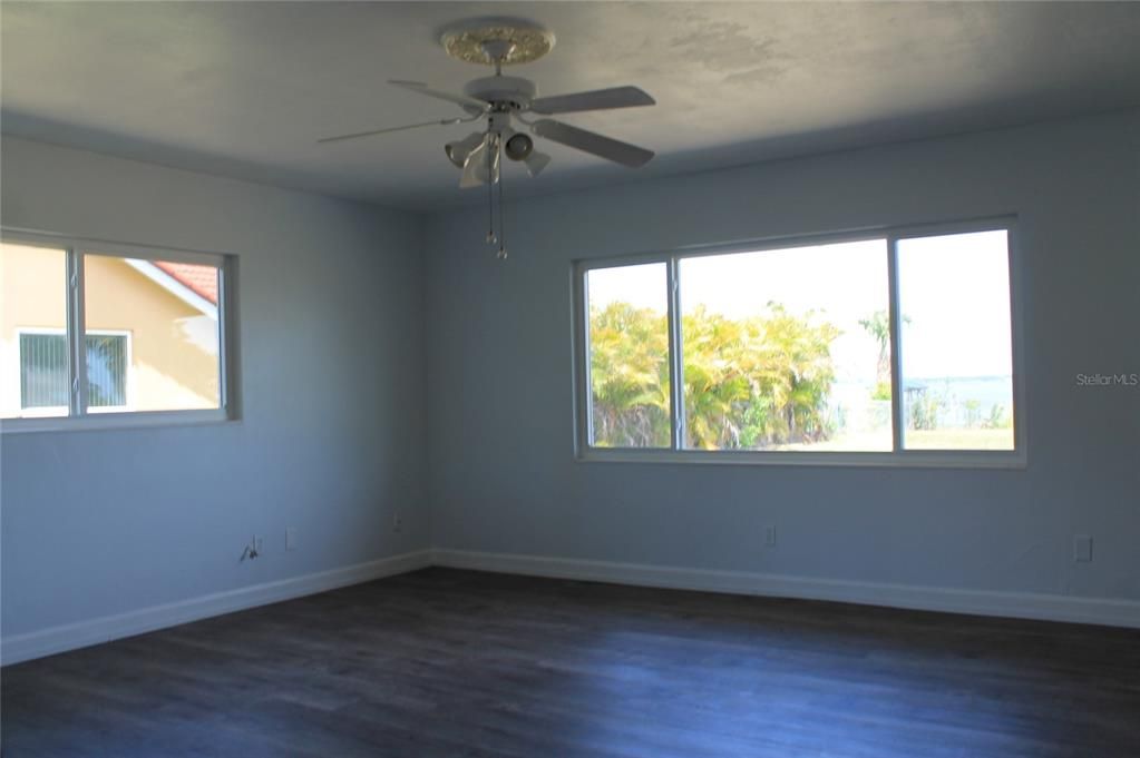 For Rent: $1,800 (3 beds, 2 baths, 1511 Square Feet)