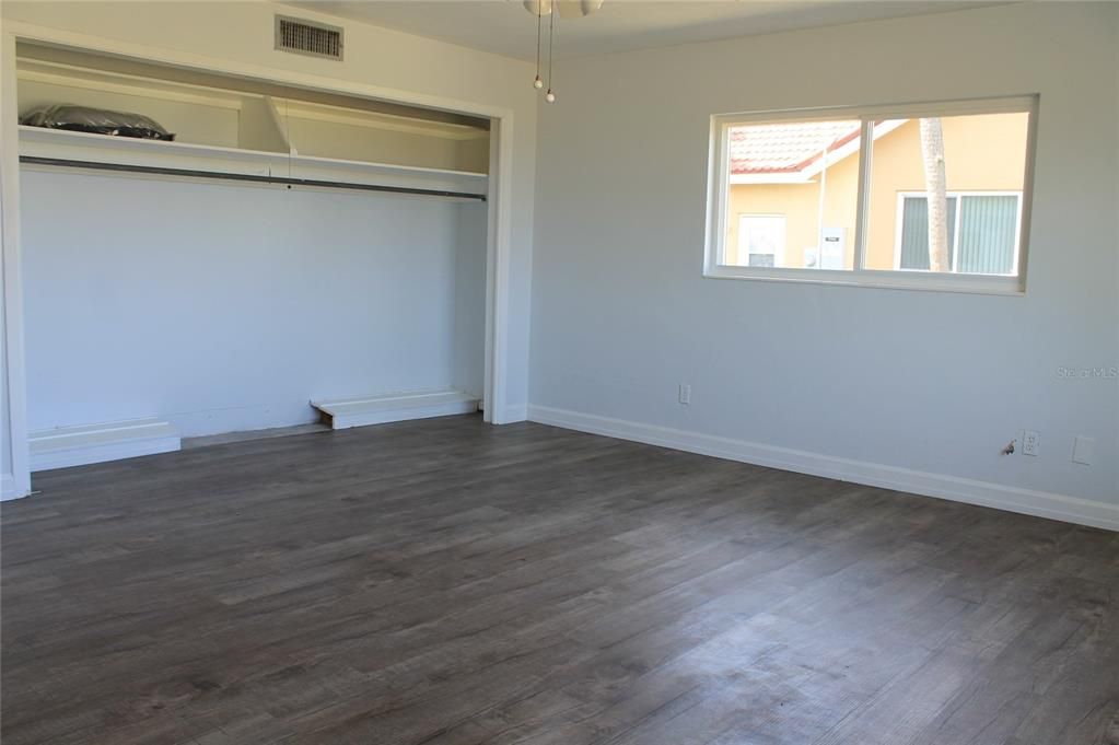 For Rent: $1,800 (3 beds, 2 baths, 1511 Square Feet)