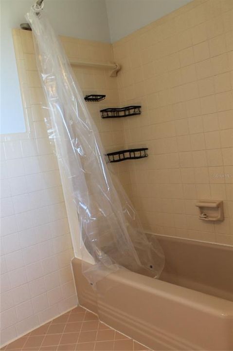 For Rent: $1,800 (3 beds, 2 baths, 1511 Square Feet)