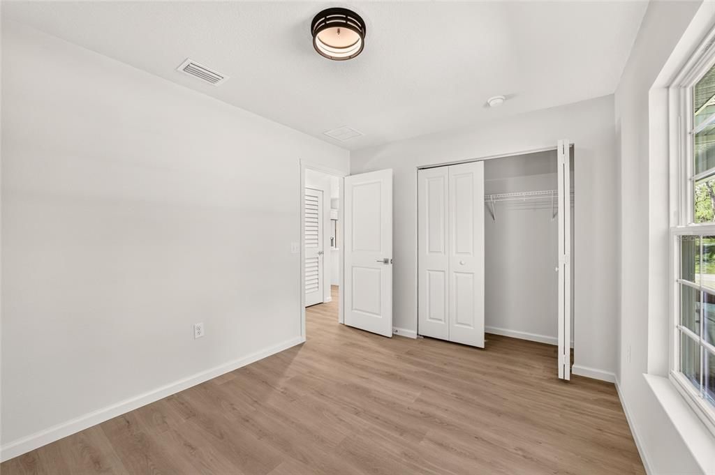 For Sale: $227,900 (3 beds, 2 baths, 1240 Square Feet)