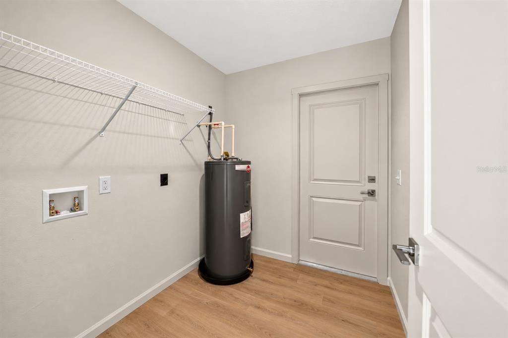For Sale: $227,900 (3 beds, 2 baths, 1240 Square Feet)