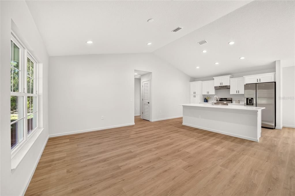 For Sale: $227,900 (3 beds, 2 baths, 1240 Square Feet)