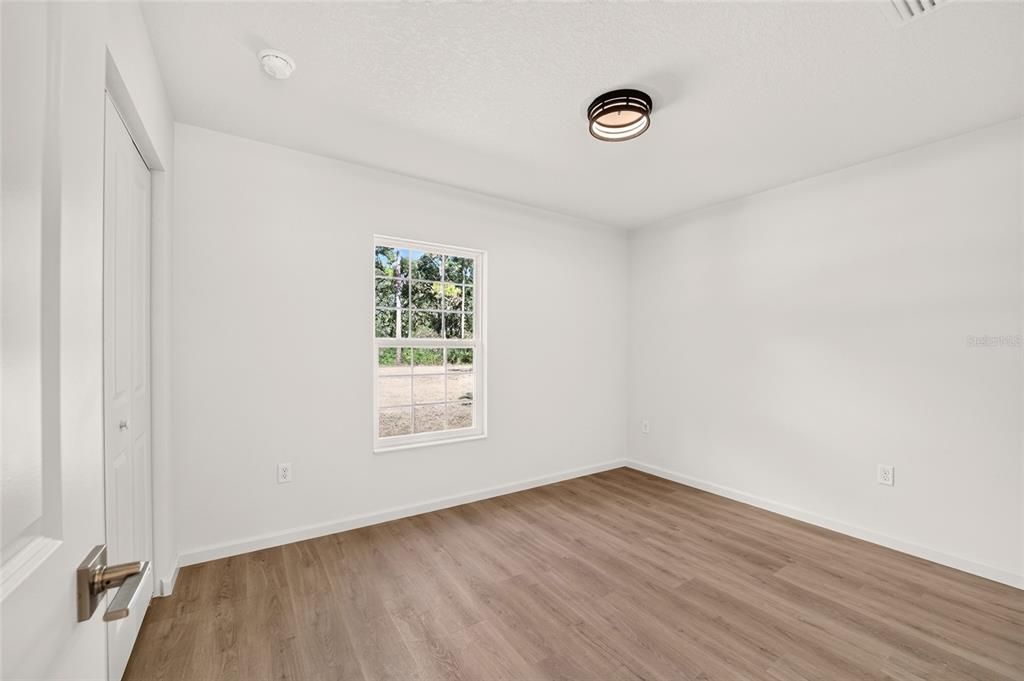 For Sale: $227,900 (3 beds, 2 baths, 1240 Square Feet)
