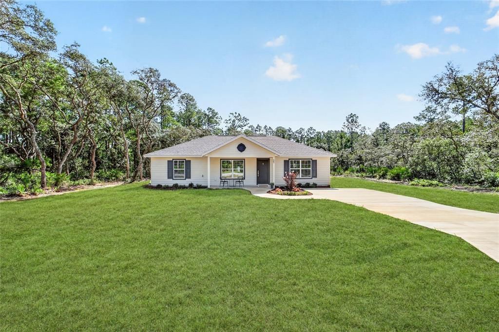 For Sale: $227,900 (3 beds, 2 baths, 1240 Square Feet)