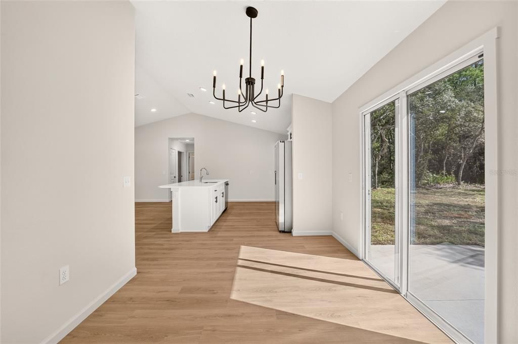 For Sale: $227,900 (3 beds, 2 baths, 1240 Square Feet)