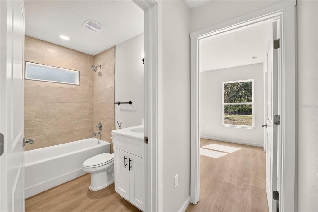 For Sale: $227,900 (3 beds, 2 baths, 1240 Square Feet)