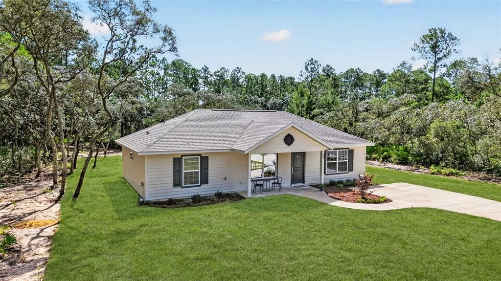 For Sale: $227,900 (3 beds, 2 baths, 1240 Square Feet)