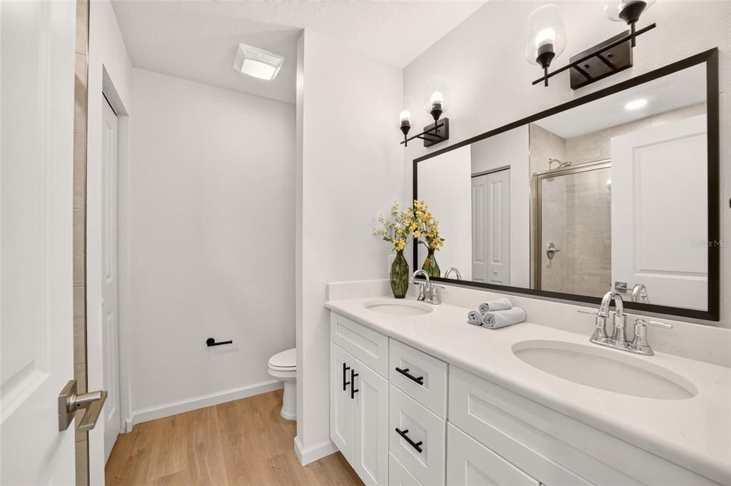 For Sale: $227,900 (3 beds, 2 baths, 1240 Square Feet)