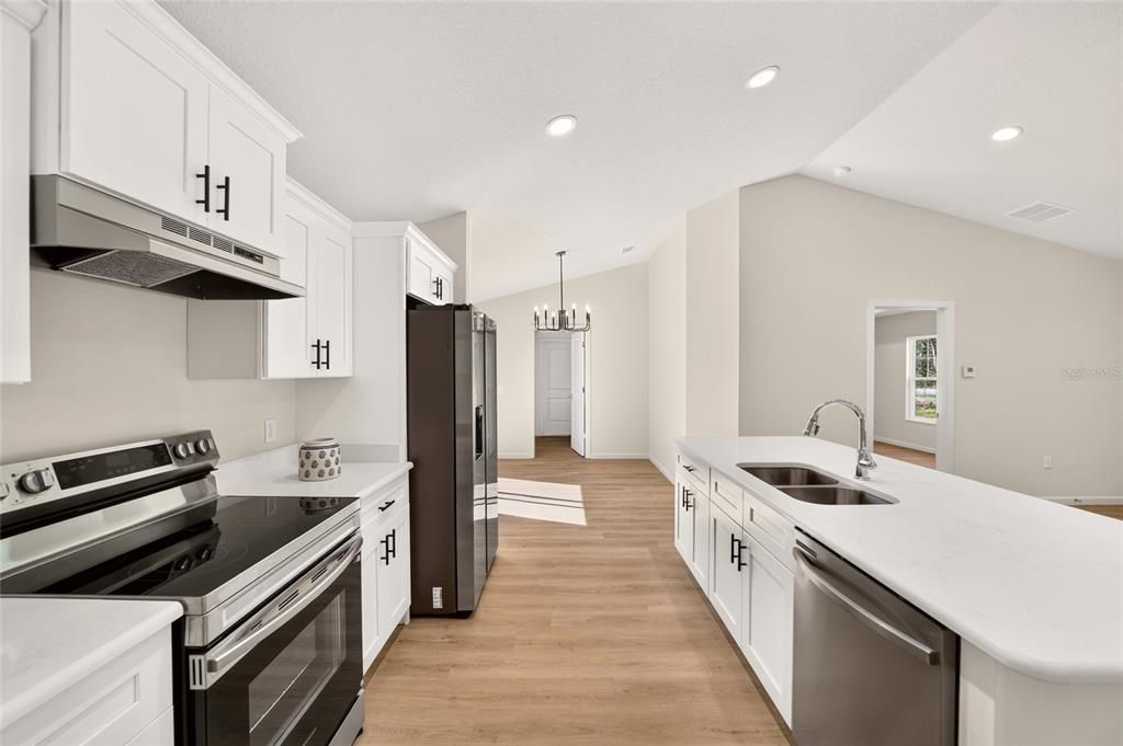 For Sale: $227,900 (3 beds, 2 baths, 1240 Square Feet)