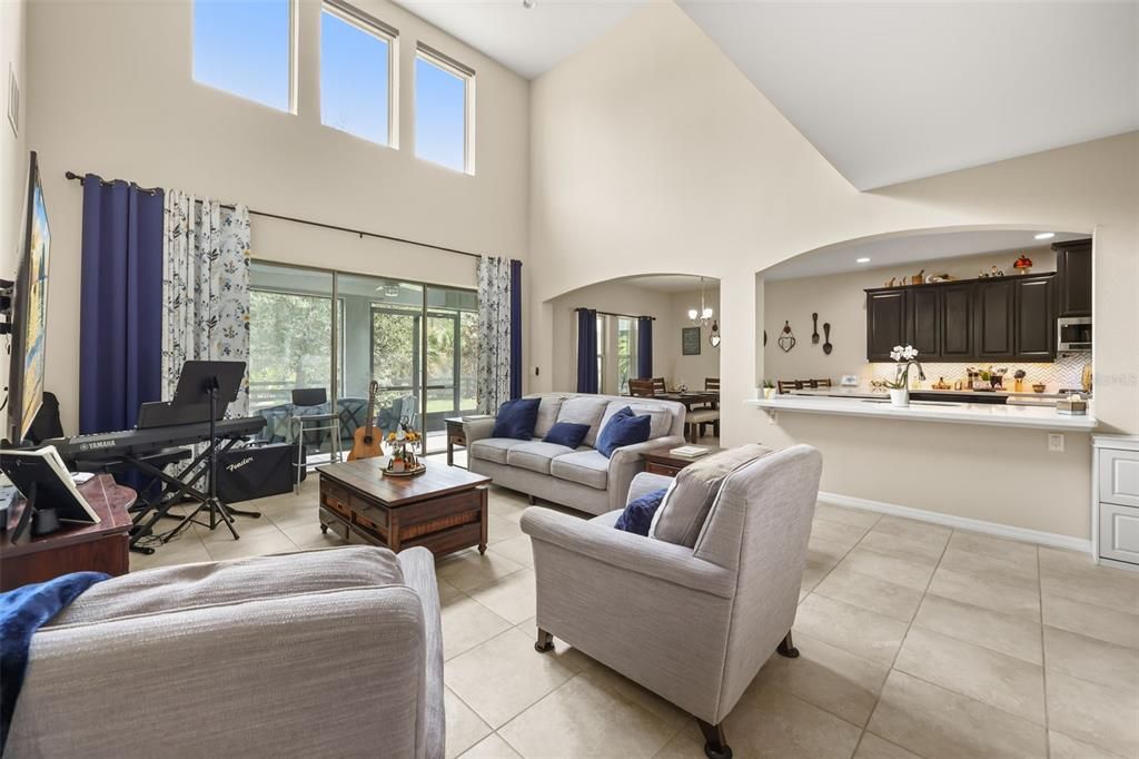 For Sale: $799,000 (4 beds, 3 baths, 3940 Square Feet)