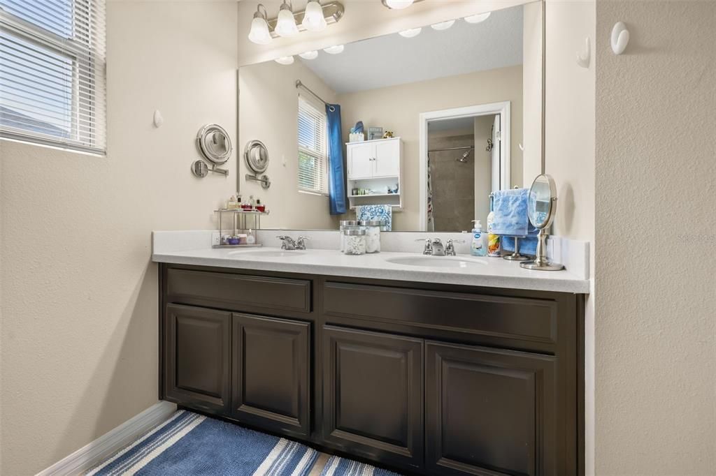 For Sale: $799,000 (4 beds, 3 baths, 3940 Square Feet)