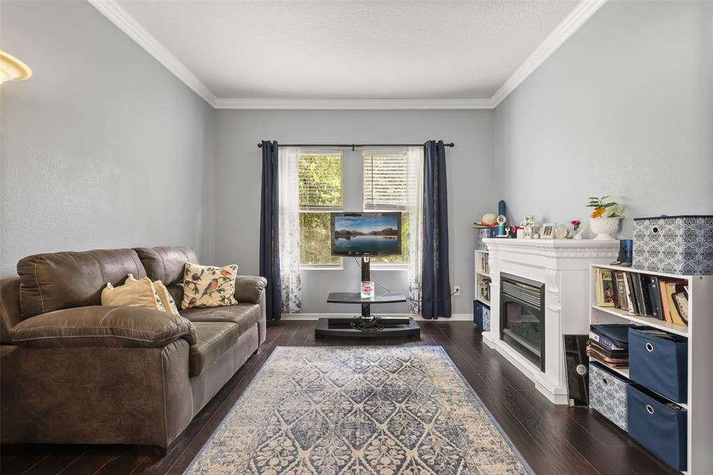 For Sale: $799,000 (4 beds, 3 baths, 3940 Square Feet)