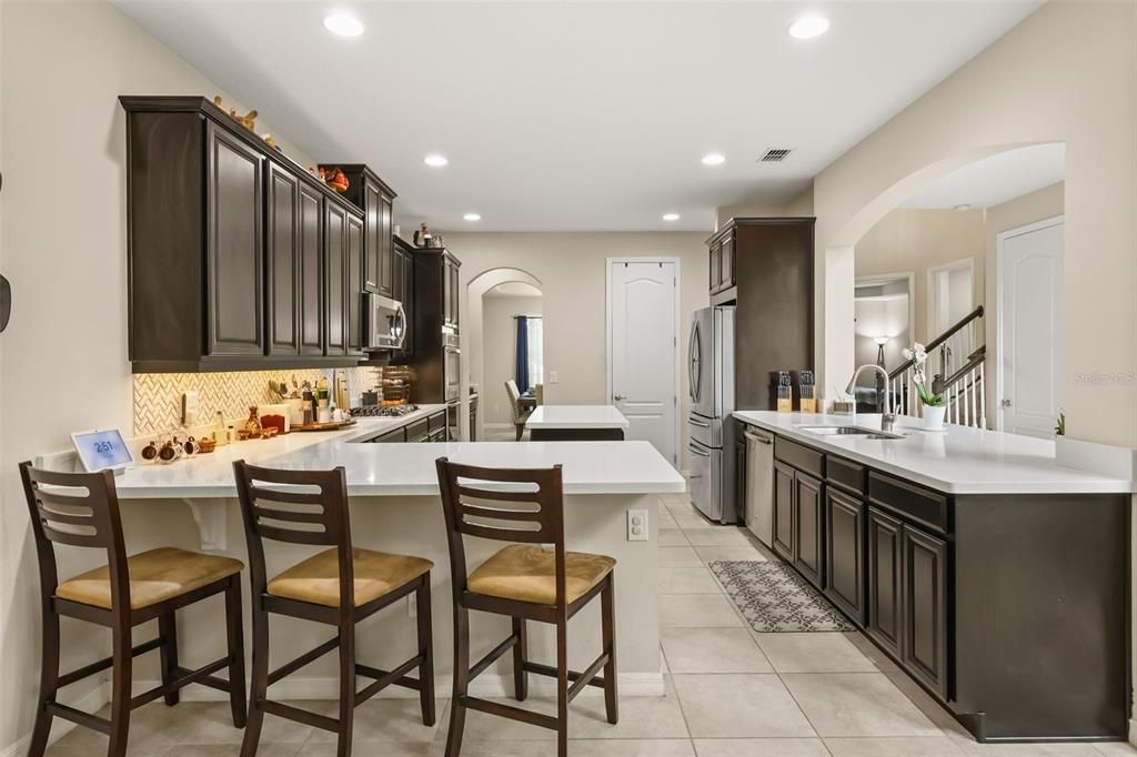 For Sale: $799,000 (4 beds, 3 baths, 3940 Square Feet)