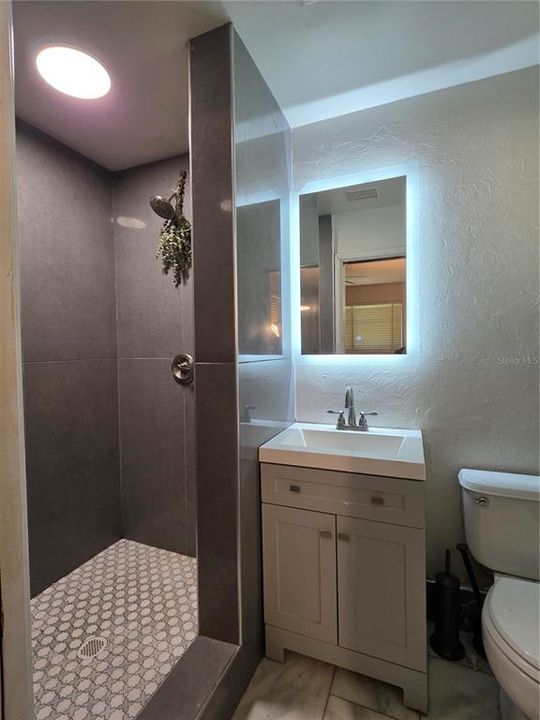 For Rent: $2,800 (3 beds, 2 baths, 2044 Square Feet)